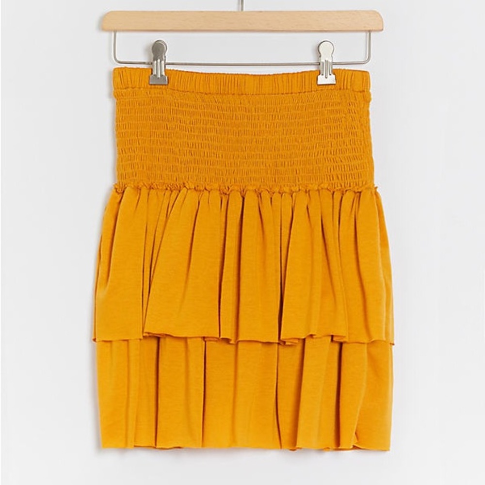 Anthropologie Saturday Sunday Bailee Smocked Mini Skirt in mustard yellow, Small